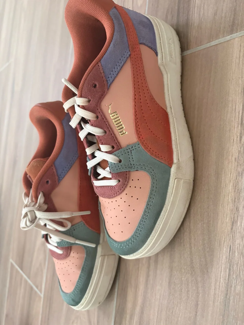 Puma Peach, Teal & Rust Colorblock Sneakers Size 36 EUR - Used